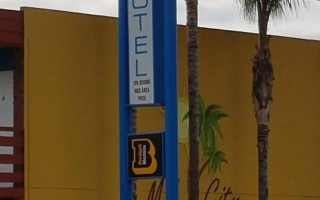 Mid City Plantation Motel