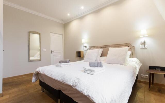 Appartement Vue Mer, Suquet Et Palais Avec Parking