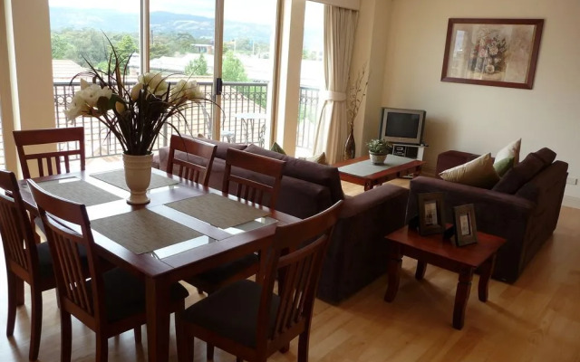 City Escape 3BD in Adelaides East End 5