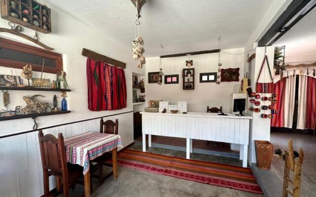 La Colorada Hostal