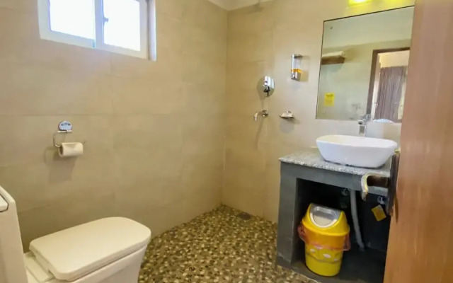 Three Jewels Boutique Hotel