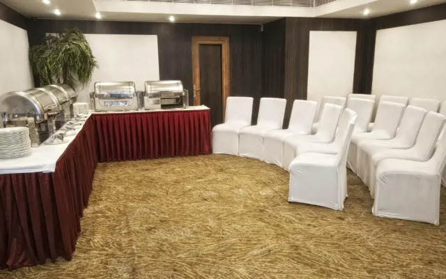 Monotel Luxury Business Hotel