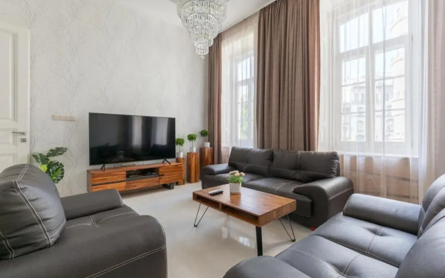 Luxury Dream Home at The Basilica 3BR/2BATH
