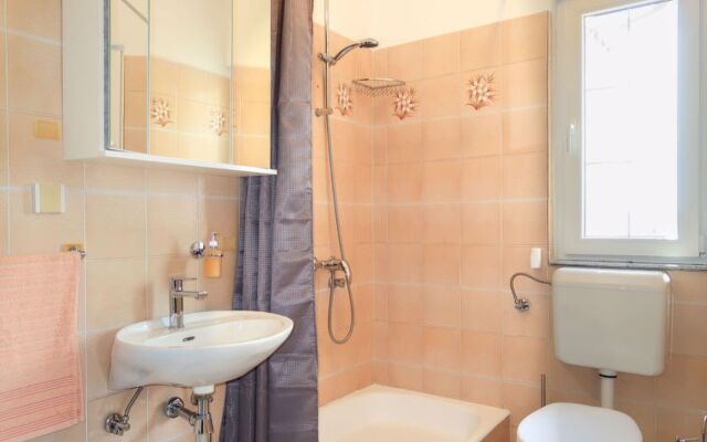 Apartment Mira (RAB131)