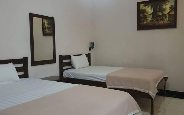Hotel Catur Warga