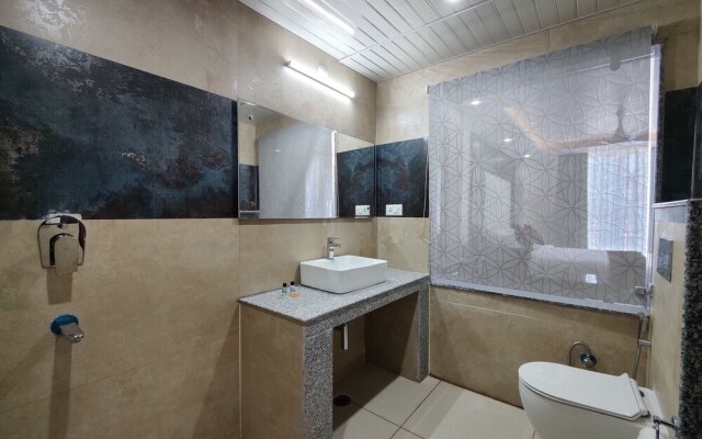 Aliza Inn and Suites