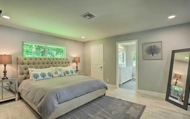 Jupiter Home w/ Private Pool & Putting Green!