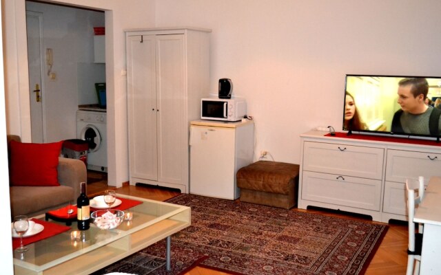 West Apartments Mazowiecka 7