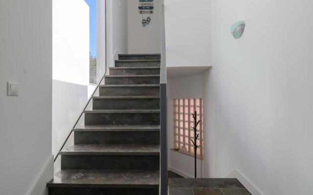 LovelyStay - Divine 3BDR Duplex House w/ Pool & Garden