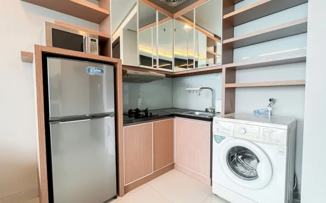 Spacious and Comfy Big Studio Apartment at Kemang Mansion