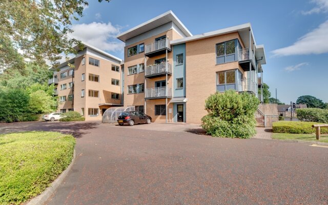 Week2Week Gosforth apartment w balcony