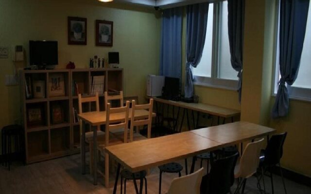 GUESTHOUSE SANTA - Hostel