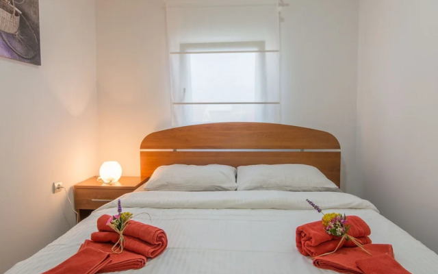 Holiday Home in Vir With Terrace