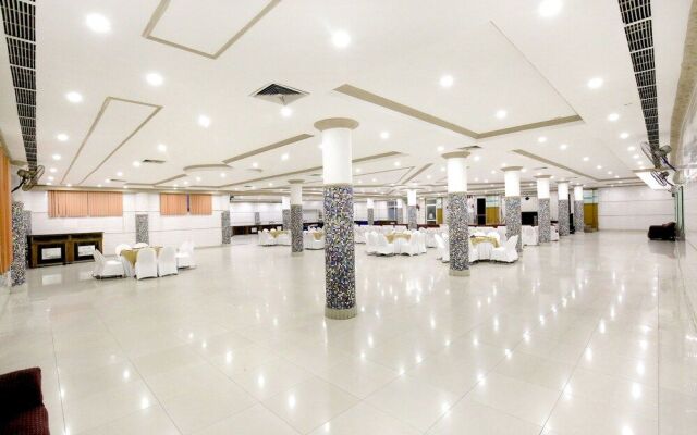 Capital O 4963 Hotel Inderprasth