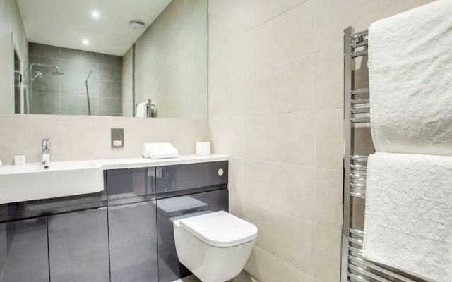 Elegant Apartment in Milton Keynes near Snozone