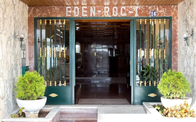 Eden Roc BeachFront Apartments