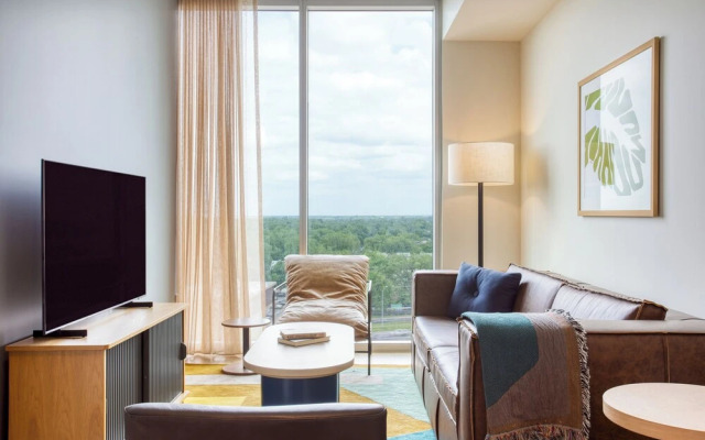 The Natiivo by AvantStay – Modern High-Rise with Rooftop Pool & Skyline Views