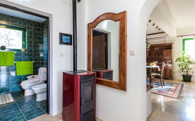 Awesome Apartment in Banjol With 2 Bedrooms and Wifi