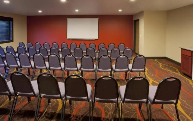 Red Lion Inn & Suites Kent Seattle Area