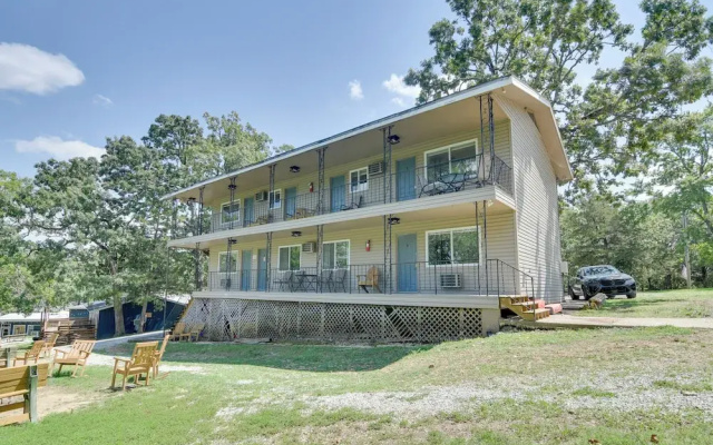Table Rock Lake Condo: Boat, Fish, Swim!