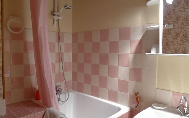 Ferme Adrien Chambres et Table D'hôtes