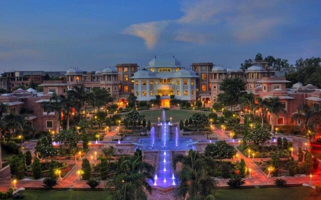 Orient Taj Hotel &Resort