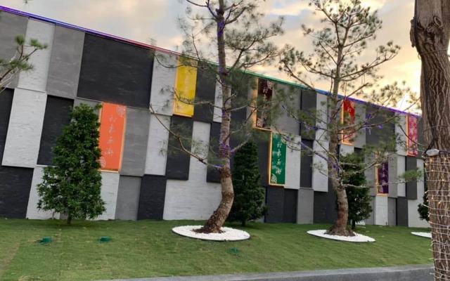 Yinxiang Xihu Motel