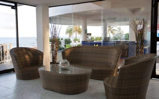 Hotel On Vacation Blue Reef
