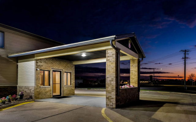 Super 8 by Wyndham Jefferson