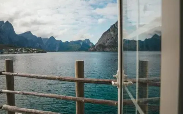 Toppøy Rorbuer