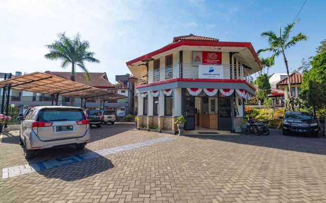 Sinergi Hotel Tretes by OYO Rooms