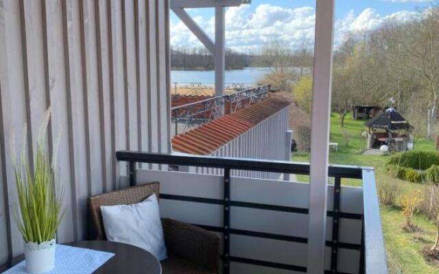 Labud 20 am Plöner See in Bosau