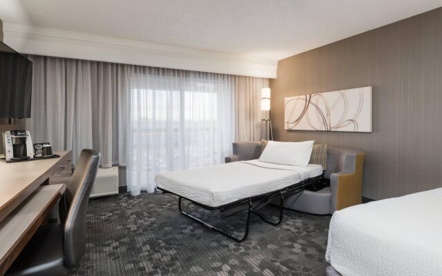 Courtyard by Marriott Toronto Vaughan