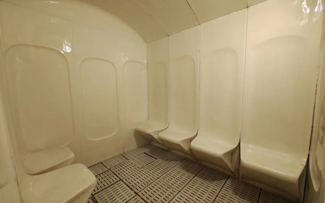 Guangdong International Building （South Gate 2）