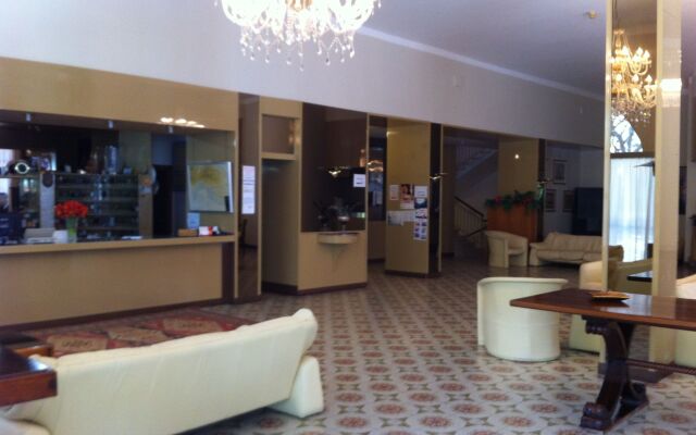 Eden Park Hotel