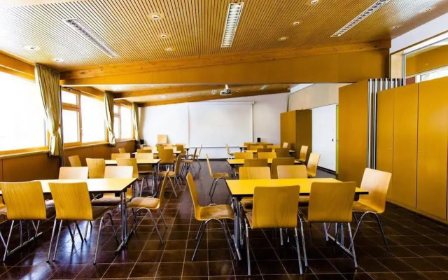 DJH Garmisch- Partenkirchen - Hostel