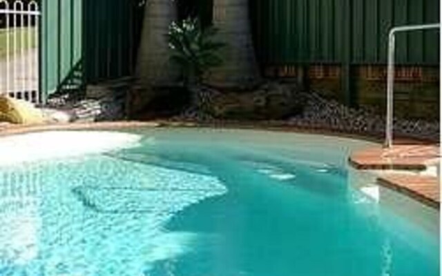 Whitecaps Holiday Apartments