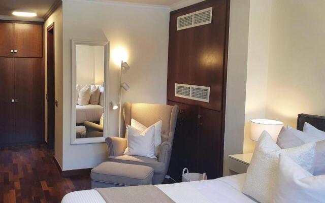 Phaedrus Living: Amorosa 13 Beachside Villa