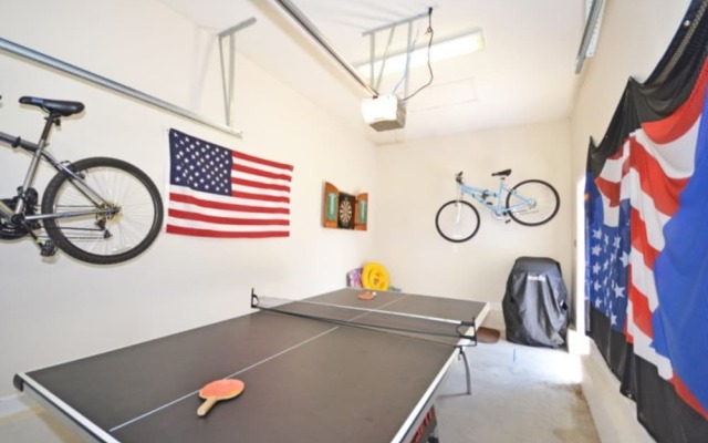 Reunion Retreat 3 Bedroom Home by RedAwning