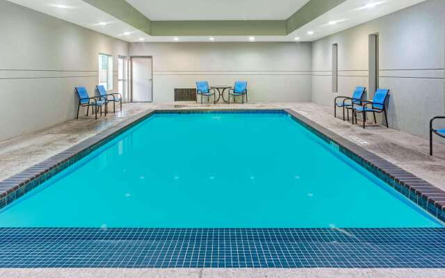 La Quinta Inn & Suites by Wyndham Lubbock South
