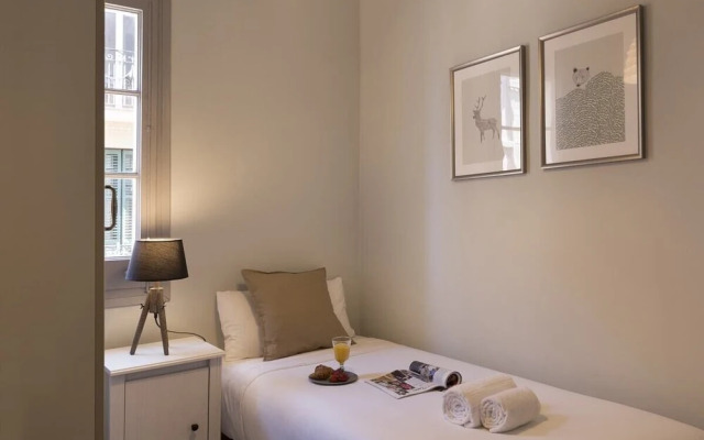 Modern 3 Bedroom Apartment With Balcony in Lesseps