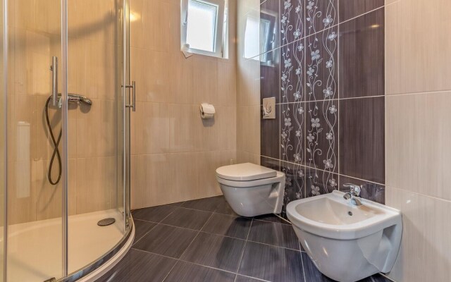 Amazing Home in Medulin With Wifi and 3 Bedrooms
