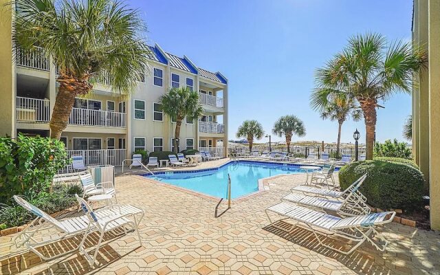 Poolside Villas #104