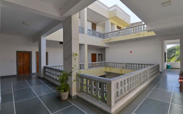 Chandra Prakash Hotel