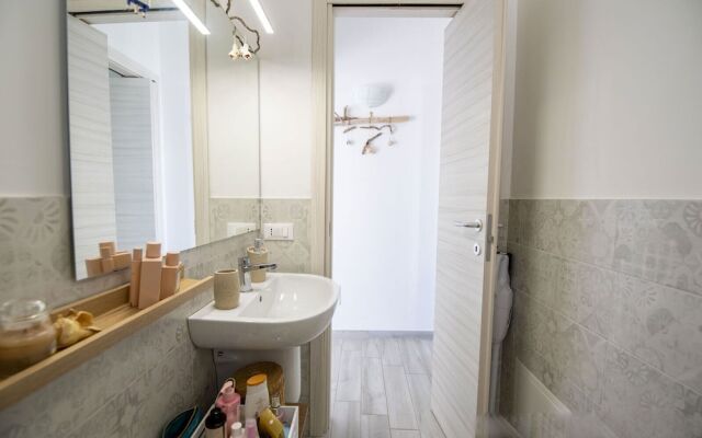 Vera's White Pearl Apartment