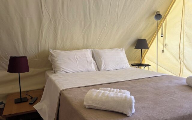 Pefkon Suites