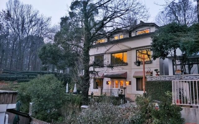 West Lake Reclusive Life Villa Yangmeiling Branch