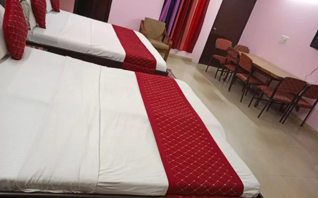 Airport Hotel Parikshit Palace