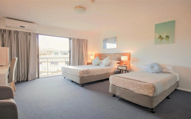 Red Star Hotels Palm Beach