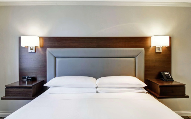 DoubleTree by Hilton Hotel Toronto Downtown